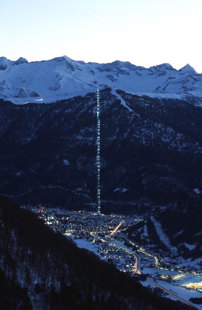Vacanceole - Residence Illixon Bagnères-de-Luchon 外观 照片